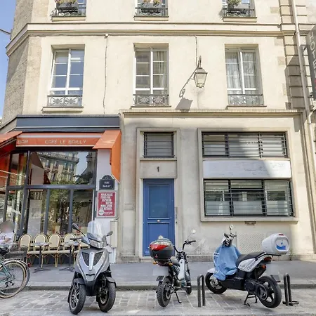 Branded New And Comfy - Heart Of 3 * Paris